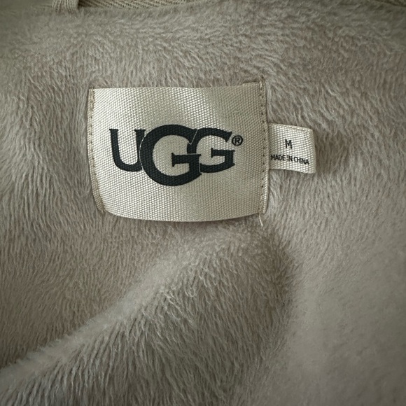 UGG Bathrobe - size medium - Picture 5 of 7
